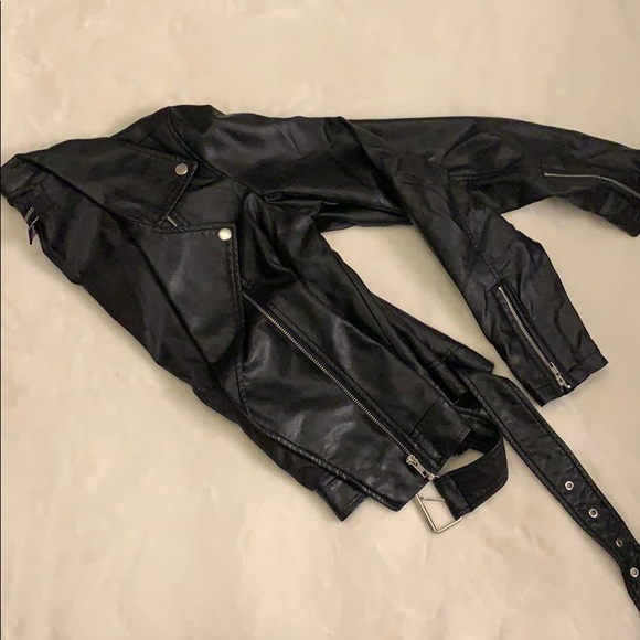Forever 21 Jackets & Blazers - Forever 21 Moto Jacket